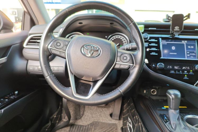 Used Toyota Camry 2018 2.0G Luxury Edition Steering Wheel