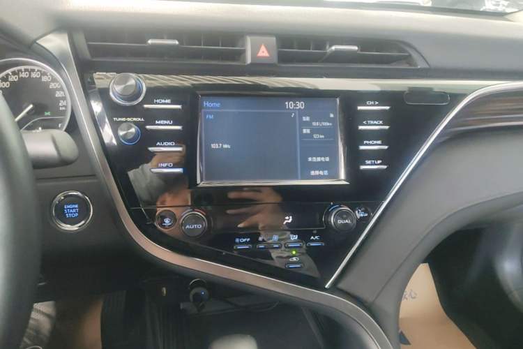 Used Toyota Camry 2018 2.0G Luxury Edition Audio And AC Panel