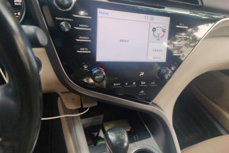 Used Toyota Camry 2018 Dual-Engine 2.5 HG Luxury Edition Audio And AC Panel