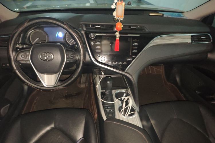 Used Toyota Camry 2018 Dual-Engine 2.5 HG Luxury Edition Center Console