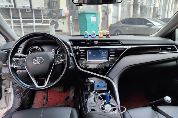 Used Toyota Camry 2018 2.0G Luxury Edition Center Console