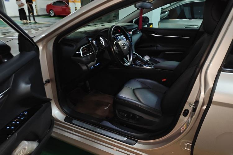 Used Toyota Camry 2018 2.5G Luxury Edition Driver Seat