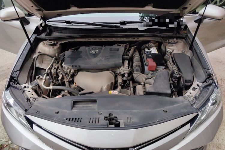 Used Toyota Camry 2018 2.0G Luxury Edition Engine Bay