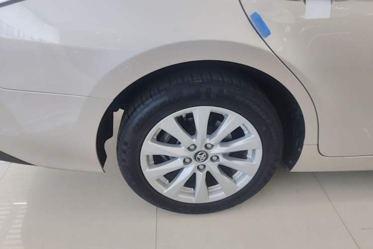Used Toyota Camry 2018 2.0G Luxury Edition Exterior 5