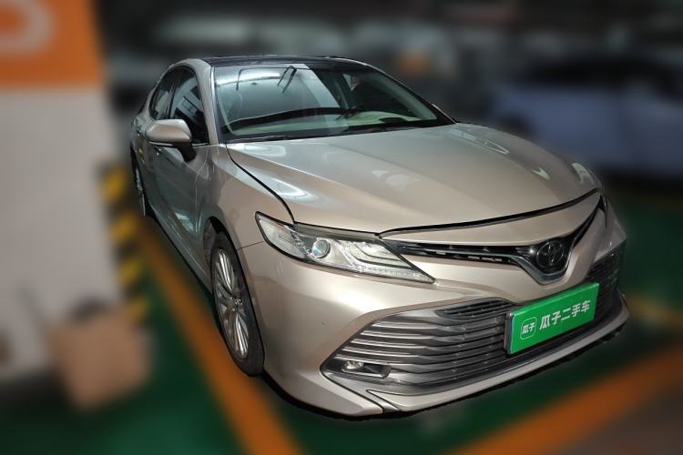 Used Toyota Camry 2018 2.5G Luxury Edition Front Right 45 Deg