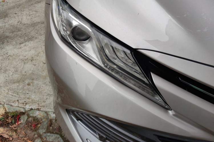 Used Toyota Camry 2018 2.0G Luxury Edition Right Front Headlight
