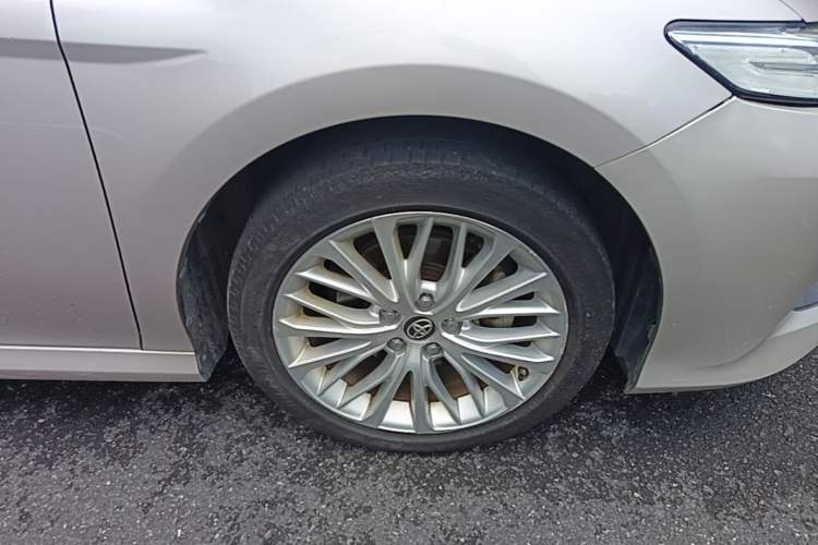 Used Toyota Camry 2018 2.5G Luxury Edition Right Front Wheel Hub