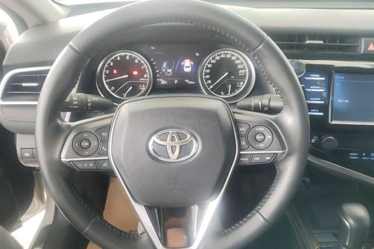 Used Toyota Camry 2018 2.0G Luxury Edition Steering Wheel