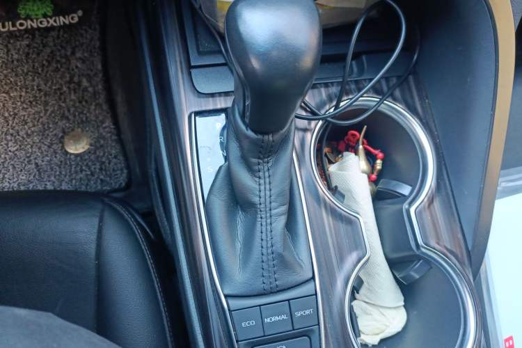 Used Toyota Camry 2018 2.5G Luxury Edition Gear Lever