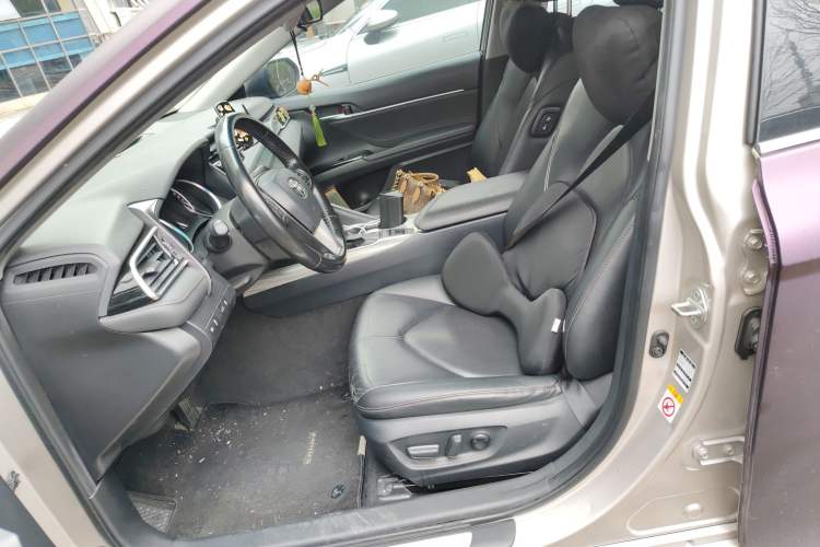 Used Toyota Camry 2018 Dual-Engine 2.5 HG Luxury Edition Left Front Seat