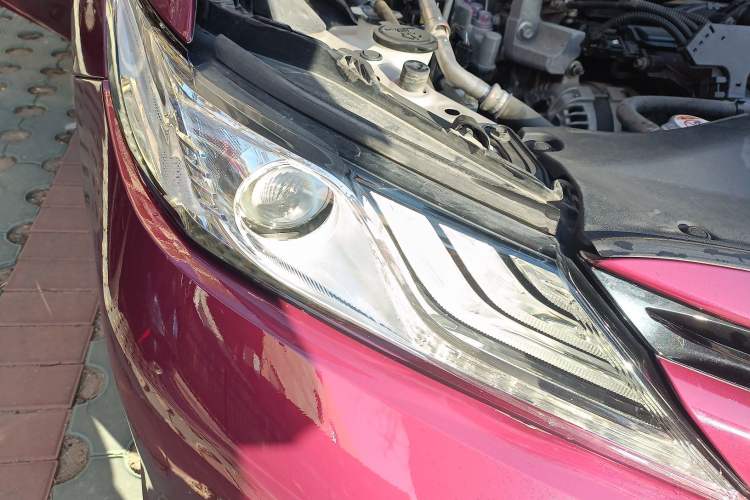 Used Toyota Camry 2018 2.5G Luxury Edition Right Front Headlight