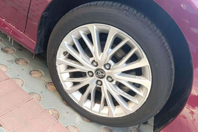 Used Toyota Camry 2018 2.5G Luxury Edition Right Front Wheel Hub