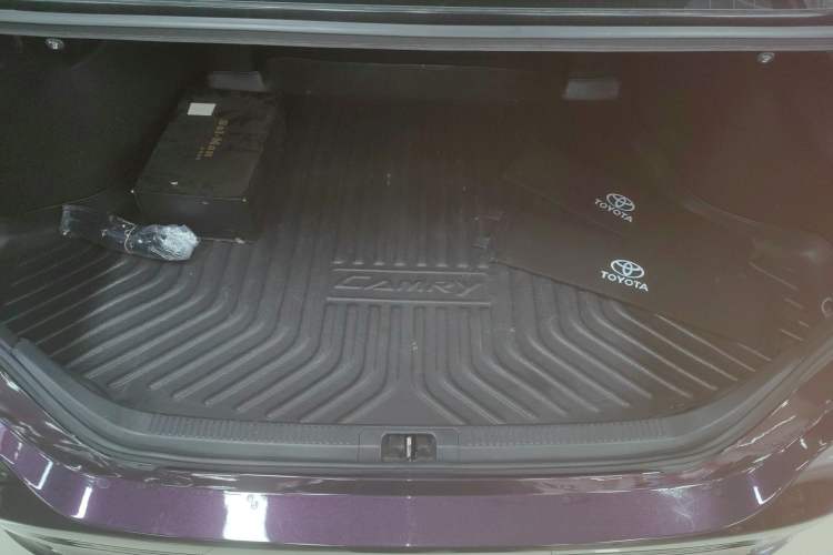 Used Toyota Camry 2018 2.5G Luxury Edition Trunk