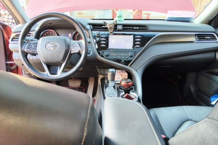 Used Toyota Camry 2018 2.5S Fēngshàng Edition Center Console