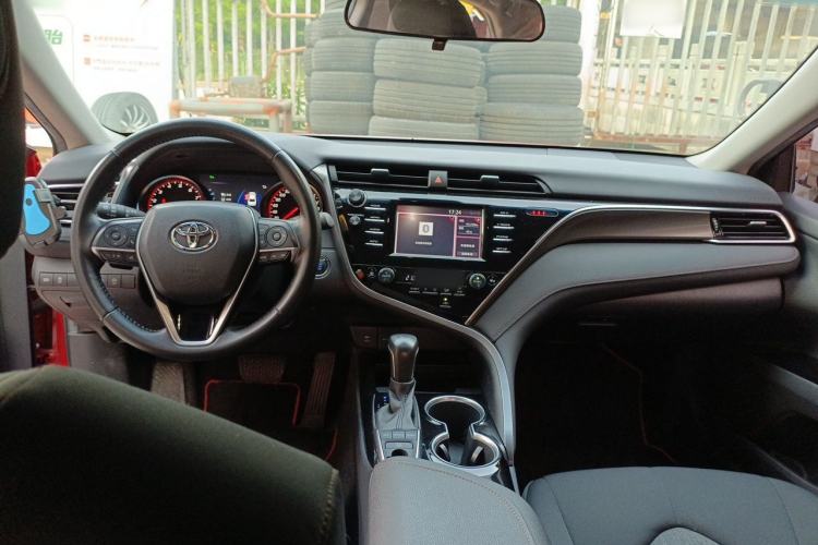 Used Toyota Camry 2018 2.0S FENGSHANG Edition Center Console