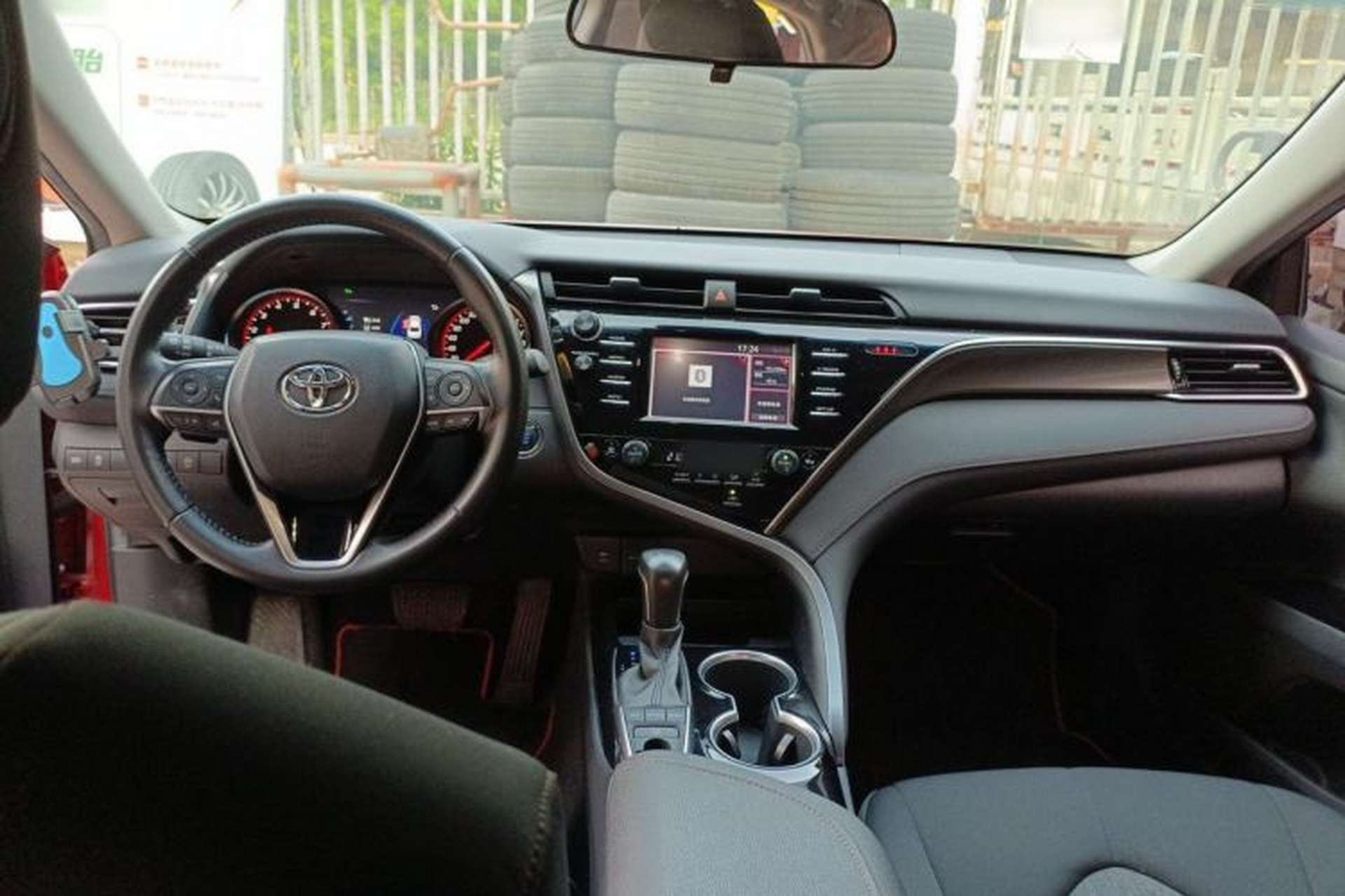 Used Toyota Camry 2018 2.0S FENGSHANG Edition Center Console
