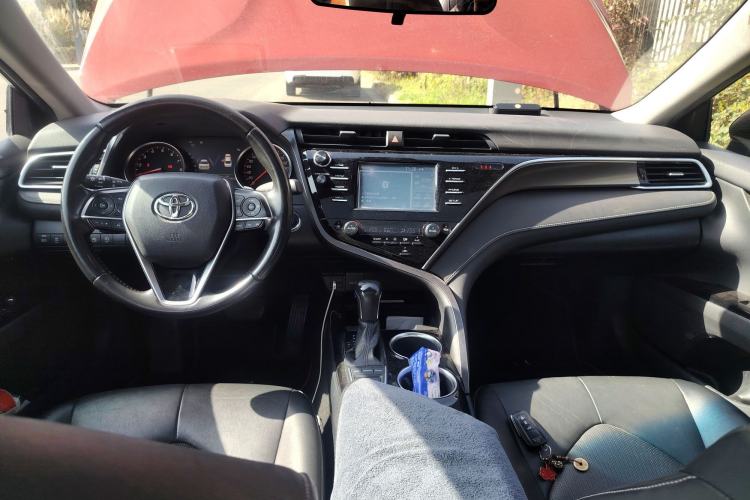 Used Toyota Camry 2018 2.5S Fēngshàng Edition Center Console