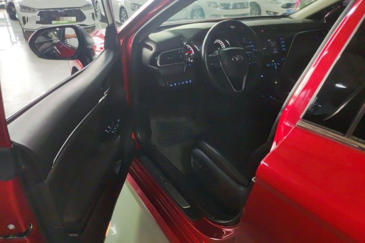 Used Toyota Camry 2018 2.0G Luxury Edition Driver Seat