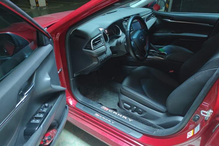 Used Toyota Camry 2018 2.0G Luxury Edition Driver Seat