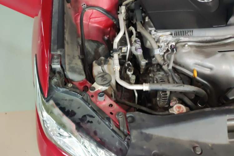 Used Toyota Camry 2018 2.0G Luxury Edition Engine Bay Right
