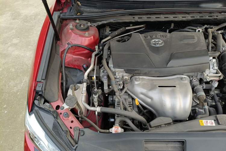 Used Toyota Camry 2018 2.0S FENGSHANG Edition Engine Bay Right