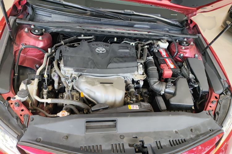 Used Toyota Camry 2018 2.0G Luxury Edition Engine Bay