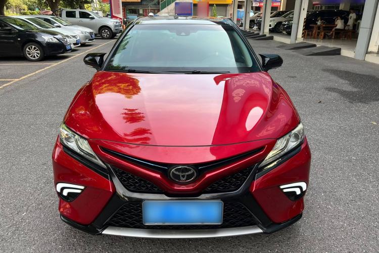 Used Toyota Camry 2018 2.0S FENGSHANG Edition Exterior 1