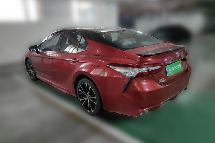 Used Toyota Camry 2018 2.0S FENGSHANG Edition Exterior 3