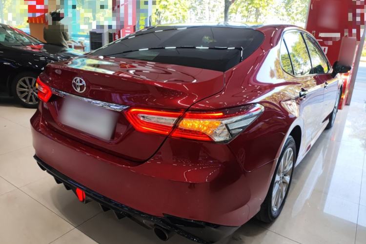 Used Toyota Camry 2018 2.0G Luxury Edition Exterior 5