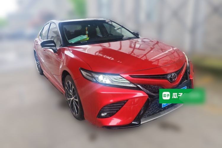 Used Toyota Camry 2018 2.0S FENGSHANG Edition Front Right 45 Deg