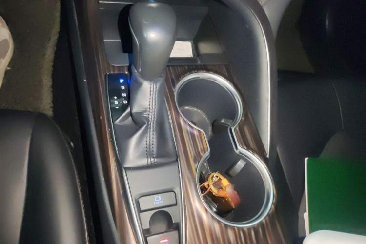 Used Toyota Camry 2018 2.0G Luxury Edition Gear Lever