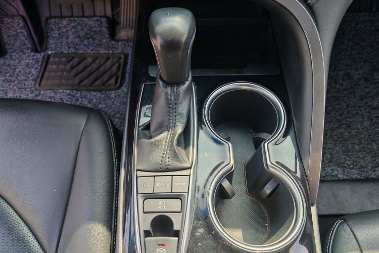 Used Toyota Camry 2018 2.5S Fēngshàng Edition Gear Lever