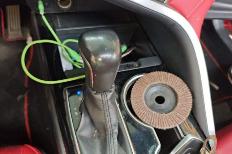 Used Toyota Camry 2018 2.5S Fēngshàng Edition Gear Lever