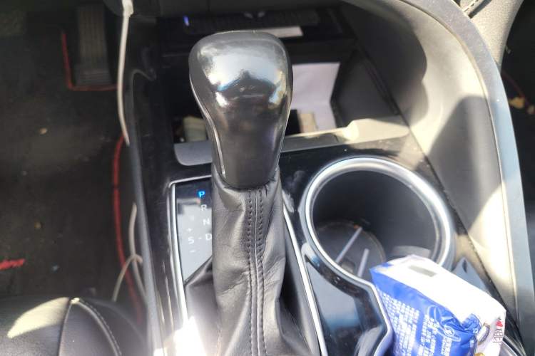 Used Toyota Camry 2018 2.5S Fēngshàng Edition Gear Lever