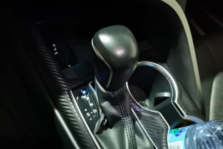 Used Toyota Camry 2018 2.5S Fēngshàng Edition Gear Lever