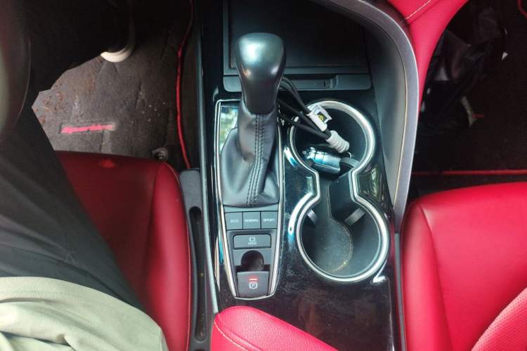 Used Toyota Camry 2018 2.5S Fēngshàng Edition Gear Lever