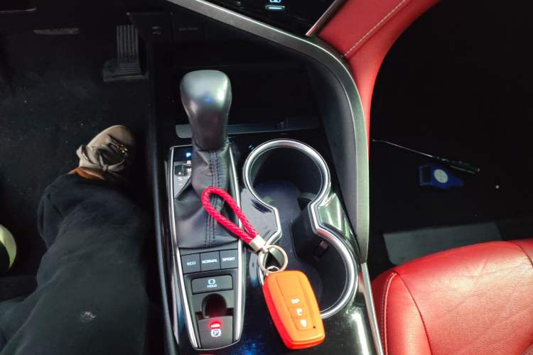 Used Toyota Camry 2018 2.5S Fēngshàng Edition Gear Lever