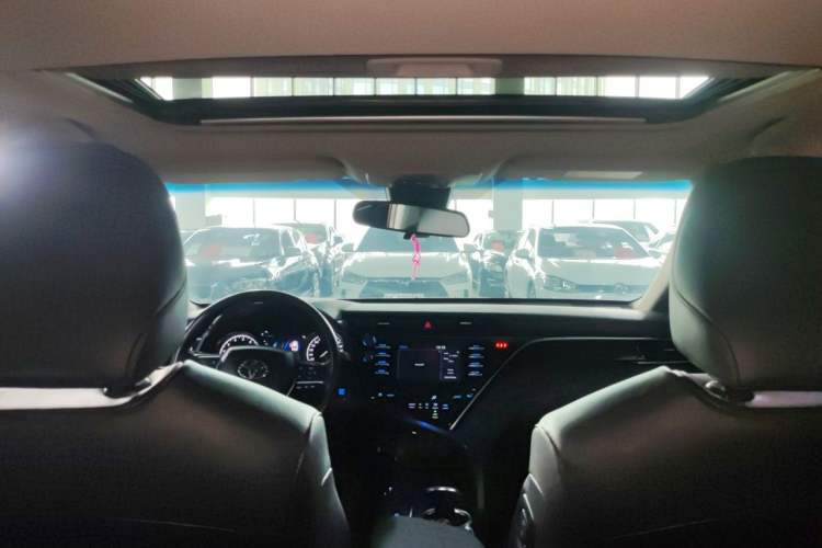 Used Toyota Camry 2018 2.0G Luxury Edition Headliner