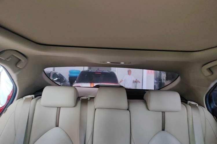 Used Toyota Camry 2018 2.5G Luxury Edition Headliner