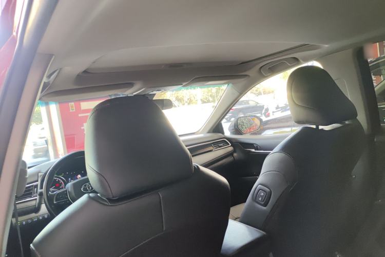 Used Toyota Camry 2018 2.0G Luxury Edition Headliner