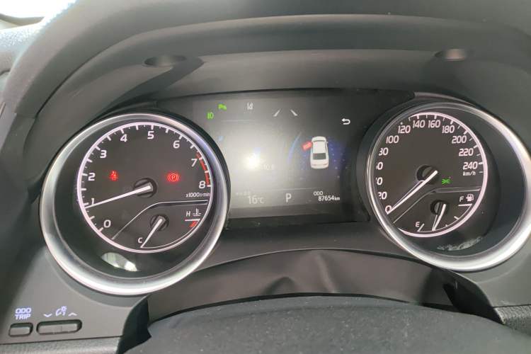 Used Toyota Camry 2018 2.0G Luxury Edition Instrument Cluster