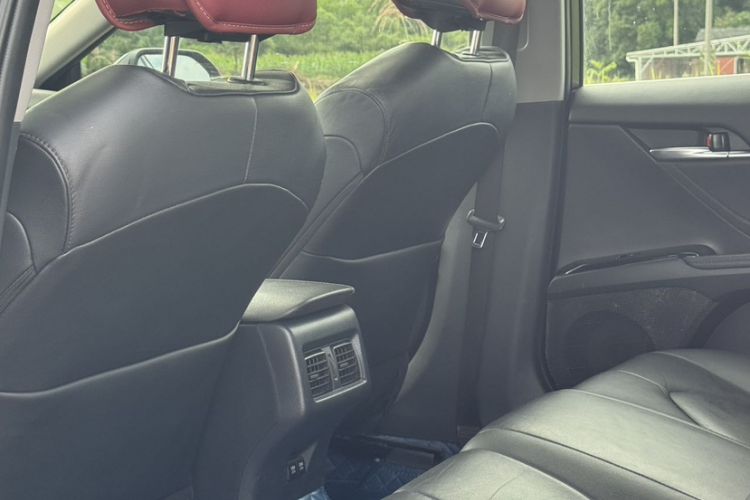 Used Toyota Camry 2018 2.0G Luxury Edition Interior 4
