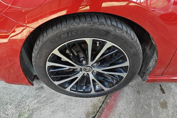 Used Toyota Camry 2018 2.5S Fēngshàng Edition Left Front Wheel Hub