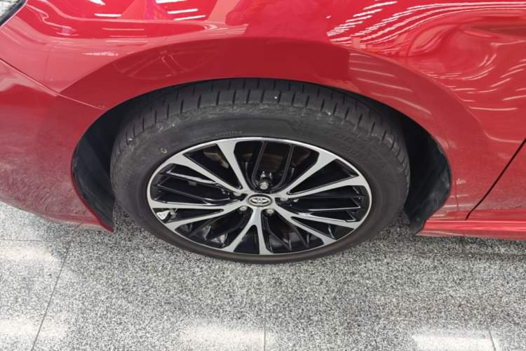Used Toyota Camry 2018 2.5S Fēngshàng Edition Left Front Wheel Hub
