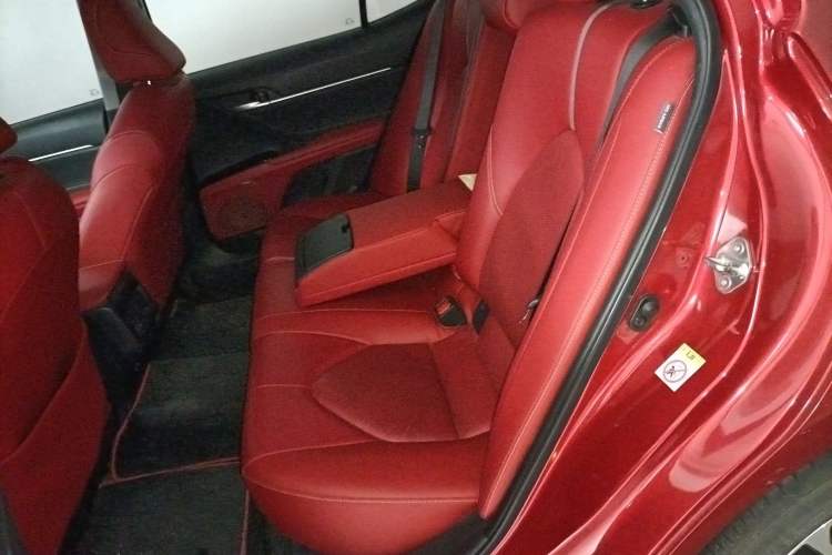 Used Toyota Camry 2018 2.5S Fēngshàng Edition Left Rear Seat