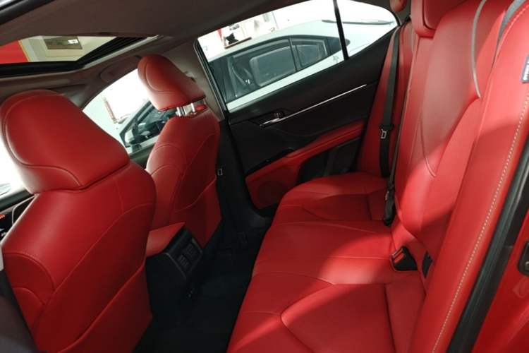 Used Toyota Camry 2018 2.5S Fēngshàng Edition Left Rear Seat