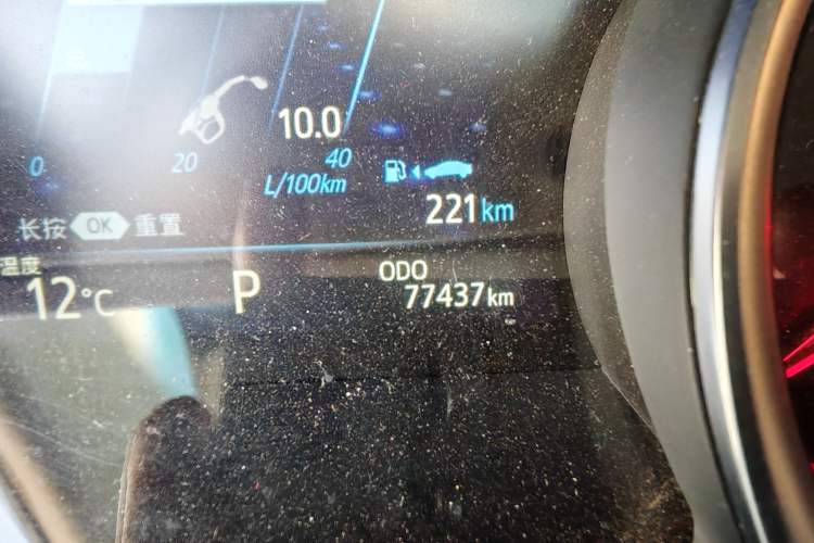Used Toyota Camry 2018 2.5S Fēngshàng Edition Odometer Close Up
