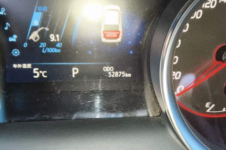 Used Toyota Camry 2018 2.5S Fēngshàng Edition Odometer Close Up