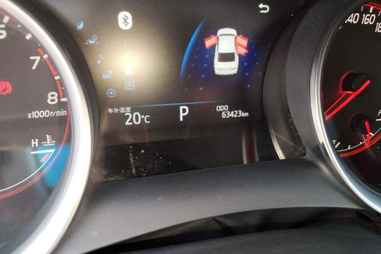 Used Toyota Camry 2018 2.5S Fēngshàng Edition Odometer Close Up