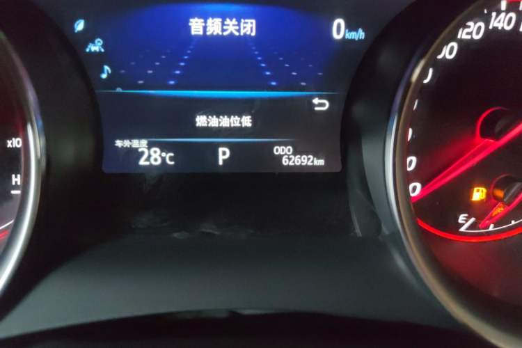 Used Toyota Camry 2018 2.5S Fēngshàng Edition Odometer Close Up